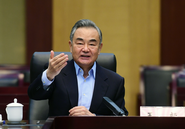 中国外长今天访泰!将签署中泰永久互免签证协议