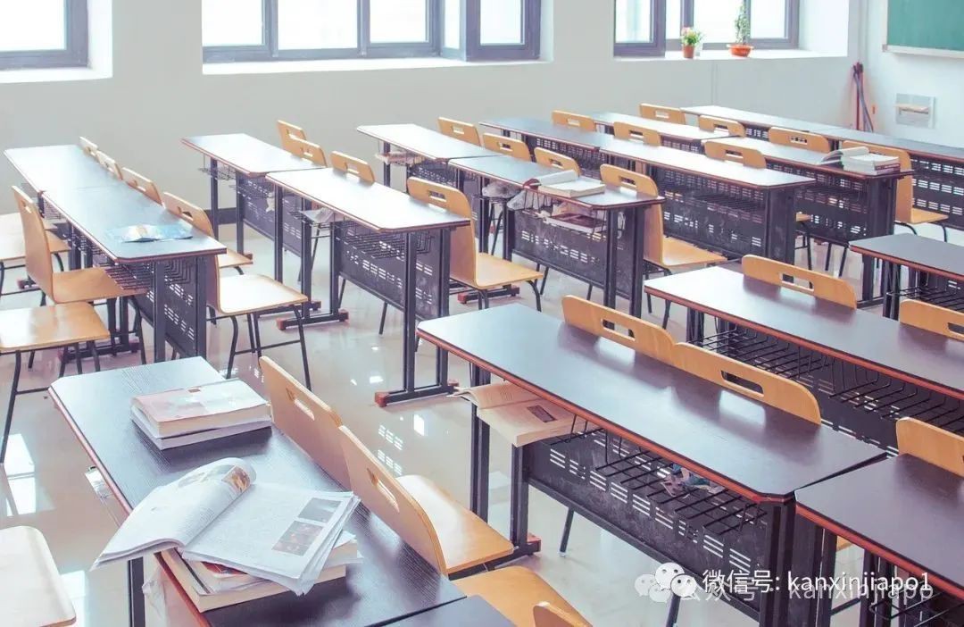 “来了新加坡一年，决定从国际学校转到政府学校”