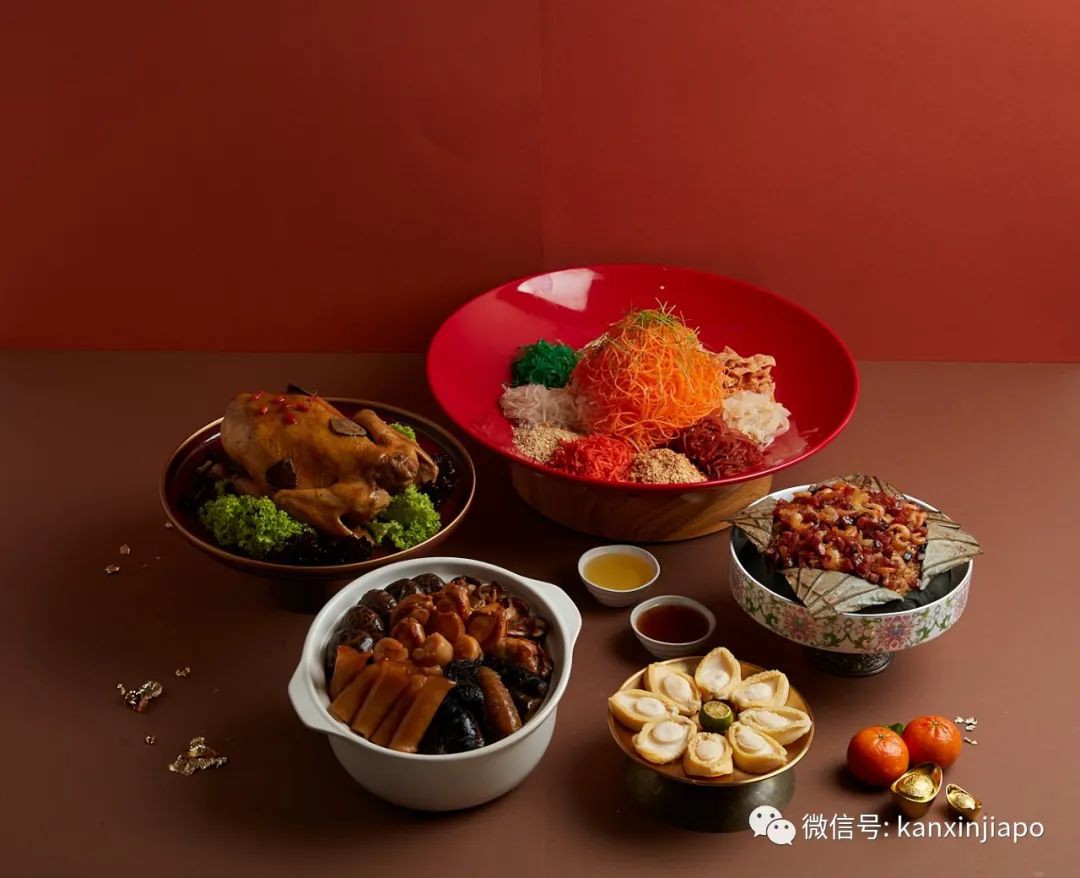 新加坡年夜饭除了必备盆菜，烤肉、火锅、自助餐也能有满满年味