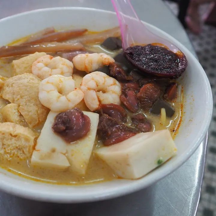 马来西亚槟城宝藏咖喱面，精髓所在竟是油条！