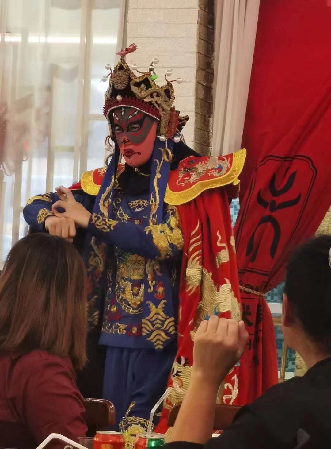 泰卷了！泰国政府发文要求餐厅学习“海底捞”？！