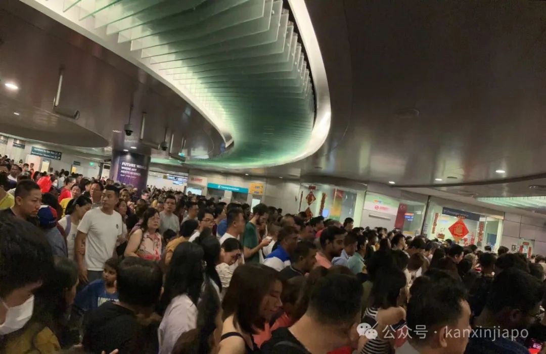 春节挤爆金沙的，主要是新加坡本地人，而不是免签来的中国游客