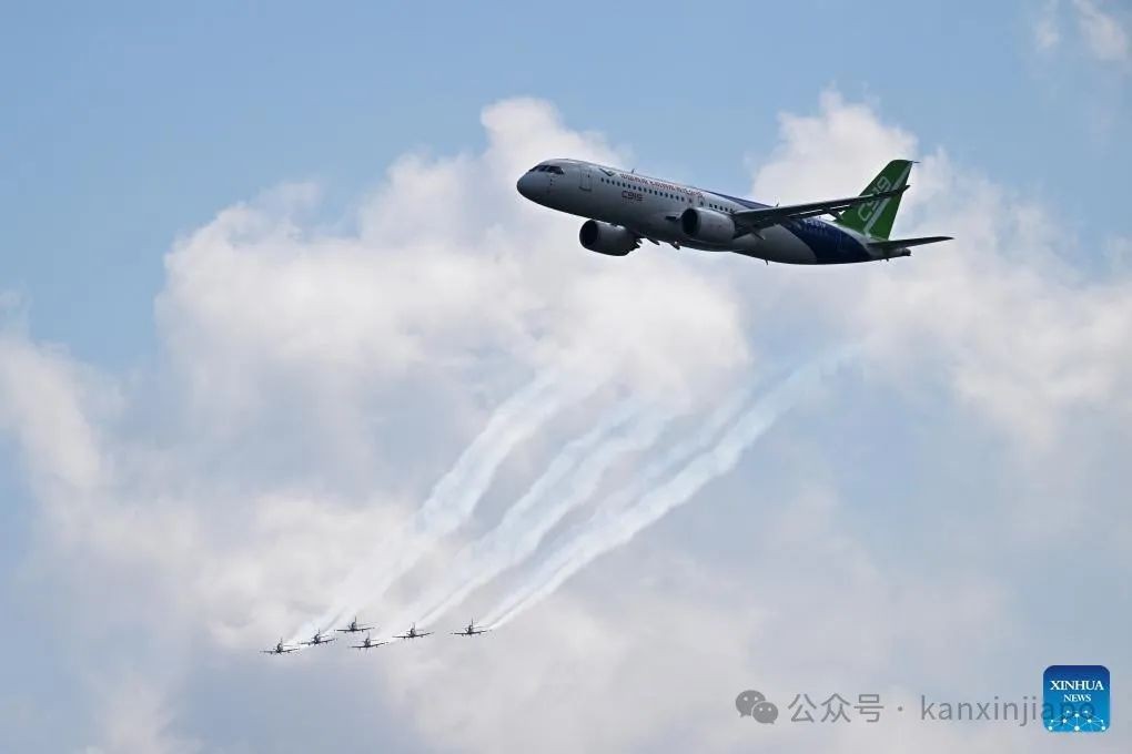 中国国产大飞机C919亮相新加坡，签下豪华订单大卖数十架