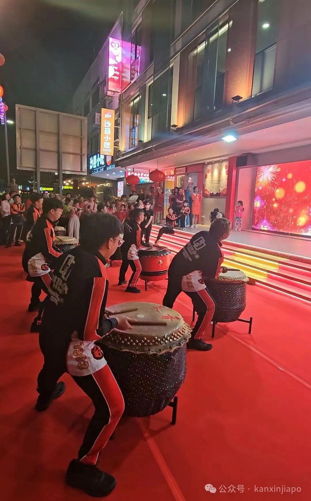 芽笼新地标！善济慈善中心落成，可看电影、卡拉OK 、VR视频体验，还可领取免费书籍