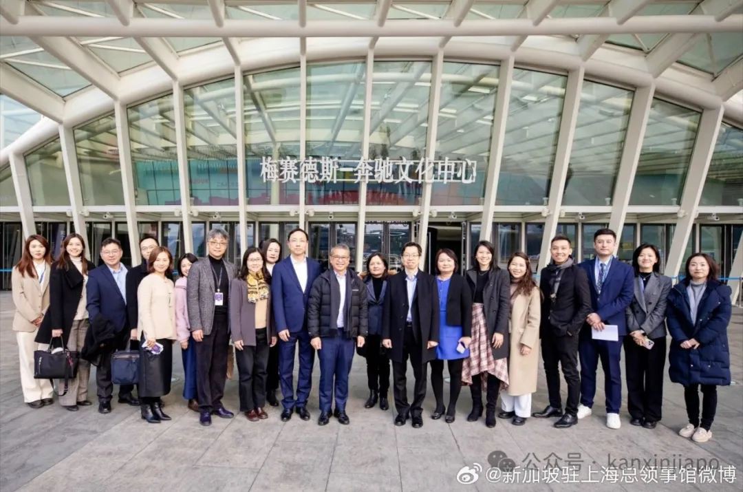 新加坡部长访问上海，积极推动企业发展深化双边交流