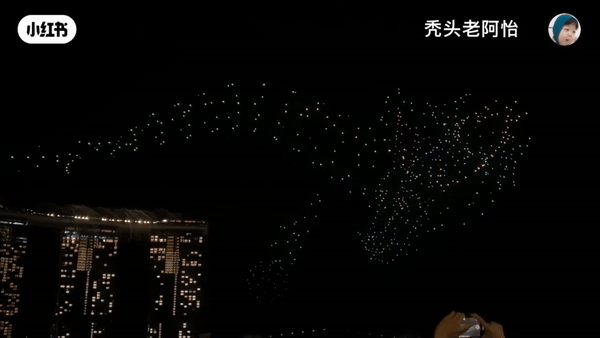 新加坡滨海湾上空“龙腾”奇观，金沙万人争睹无人机表演盛况