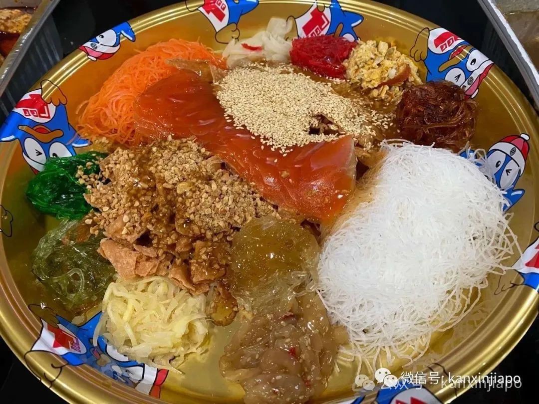 李显龙总理大年初七捞鱼生，新加坡这样讲究庆祝“人日”