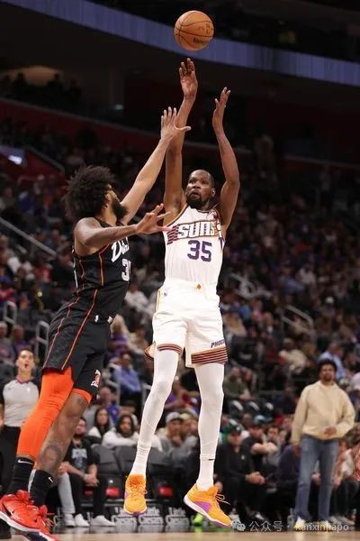 这些NBA球员都是龙年出生的，最后一位你一定知道