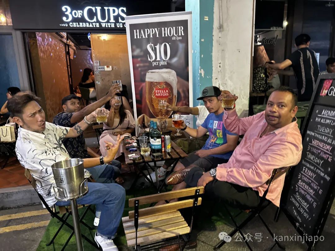 终极解谜:“新加坡到处都是便衣,过了十点敢喝酒就被鞭,蹭WiFi被遣送回国”