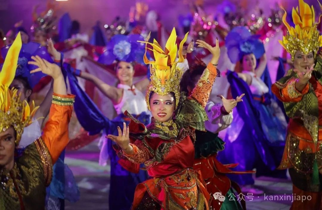 妆艺大游行华丽谢幕，新加坡正副总理、中国大使馆领导都来了