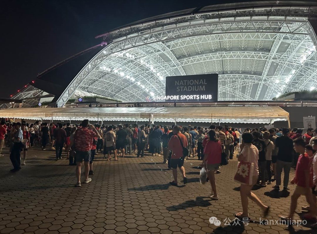 中新国足2-2!新加坡队日籍主教练不满成绩,不接受道喜