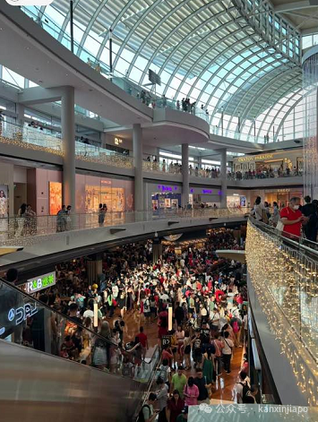 免签1个月,320000中国旅客涌入新加坡,超越印尼成第一大游客来源国