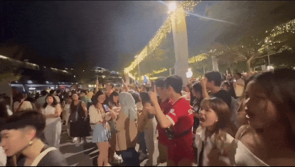 霉霉新加坡首场演唱会超燃！5万歌迷嗨翻全场，林俊杰也在现场