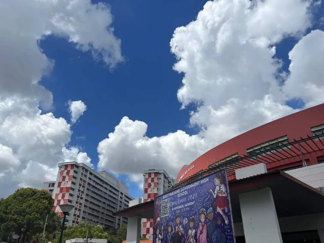 参观了新加坡四所中学的开放日,体会到了什么是让“每个孩子个性生长”