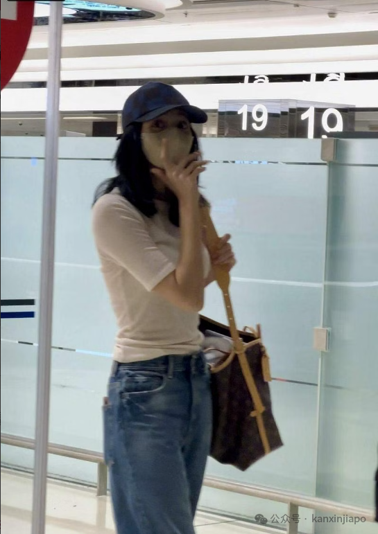 Lisa也来追星！全球霉粉涌来，各种周边卖爆，新加坡实力宠霉霉