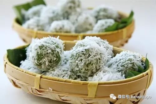 新加坡的穆斯林天天不吃不喝13个小时长达一个月，终于等到这天开斋了...