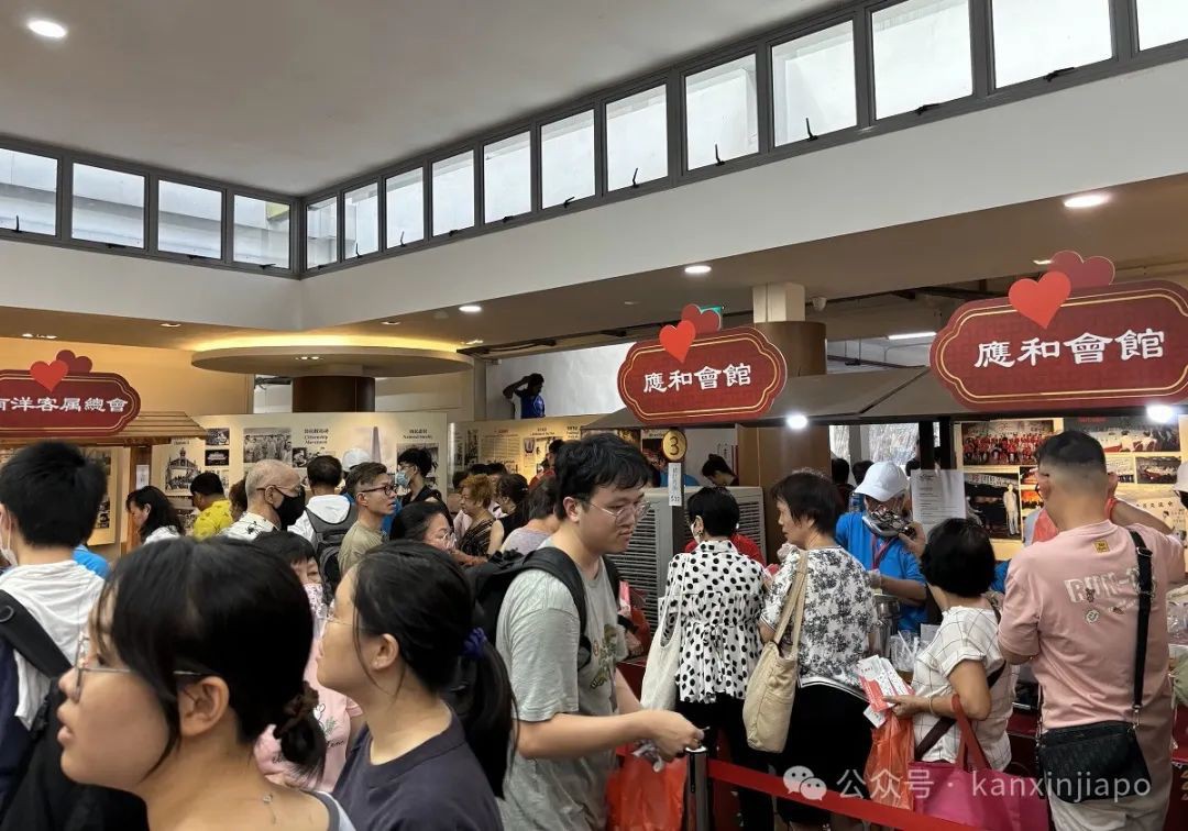 在新加坡客家文化美食节，好吃到都不想走了