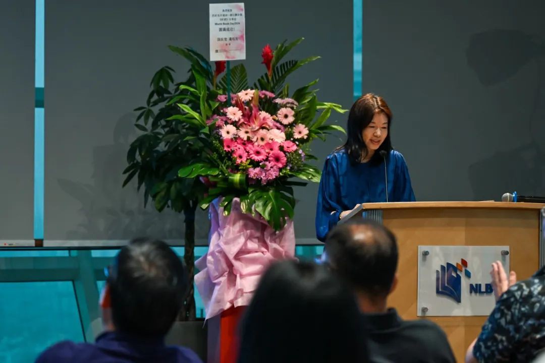 新加坡作家游以飘:“我的这本诗集是上下班路上用手机写的”