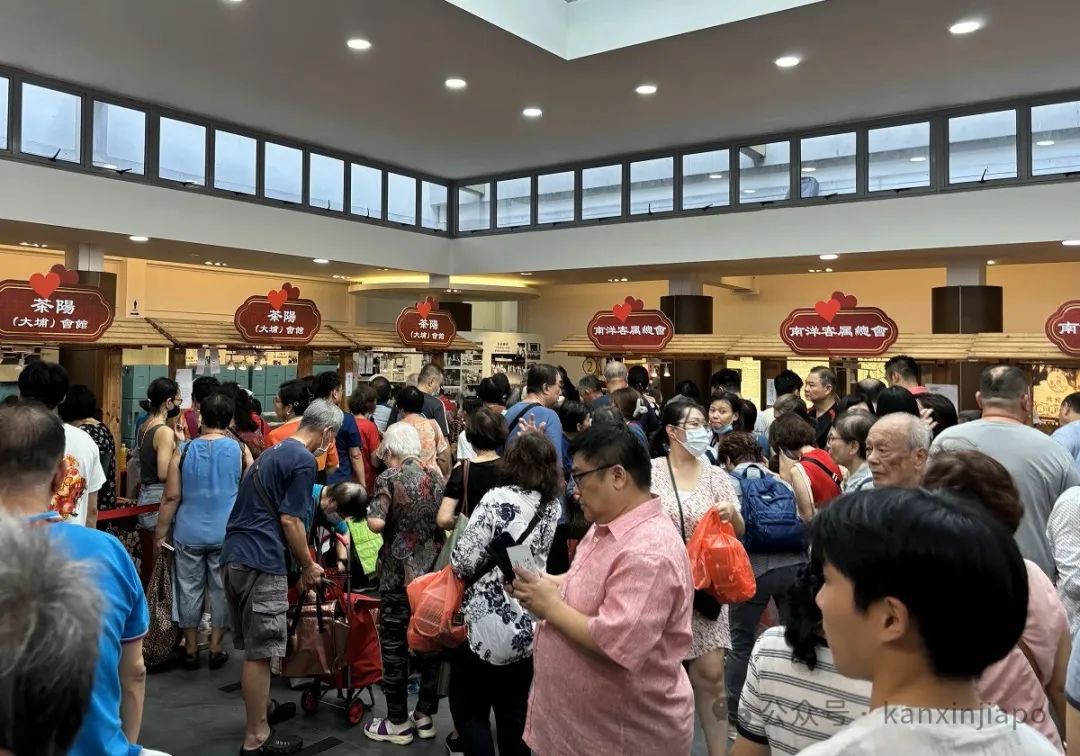 在新加坡客家文化美食节，好吃到都不想走了