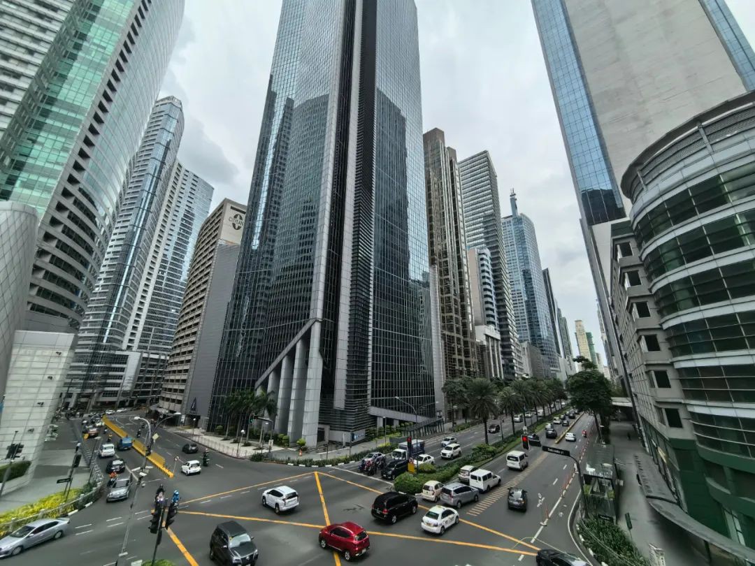 走在菲律宾马尼拉的CBD，我以为来到了新加坡