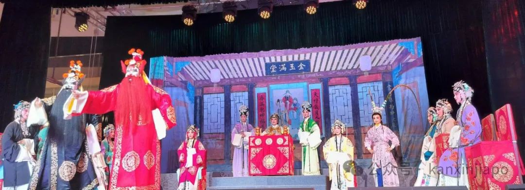 新加坡城隍庙看《百岁挂帅》