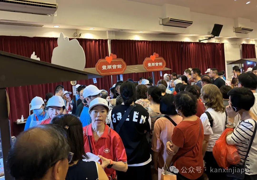 在新加坡客家文化美食节，好吃到都不想走了