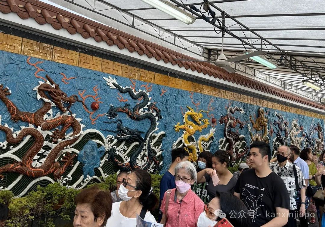 在新加坡客家文化美食节,好吃到都不想走了