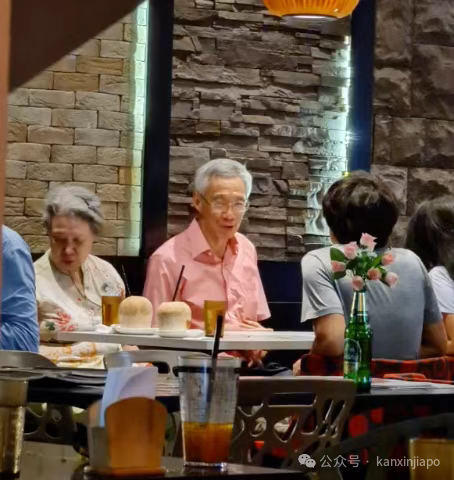 你有和李显龙总理合影嘛?