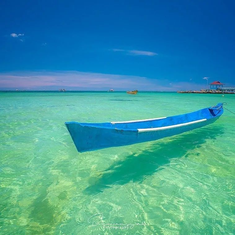 炎炎夏日，就要到印尼民丹岛来“浪”