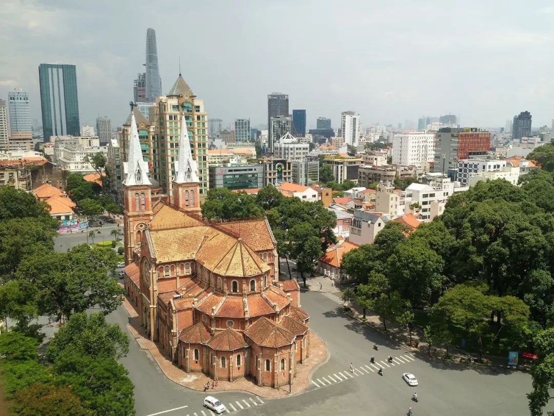 越南是什么时候开始独立建国的?