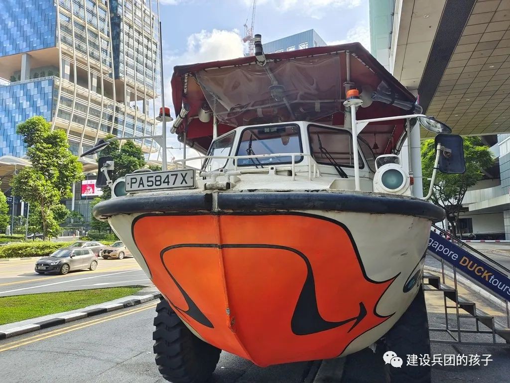 “第一次出国旅游，一定要去新加坡！”