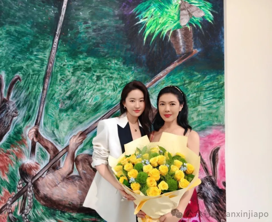 神仙姐姐“刘亦菲”来新加坡看展!360度无死角美貌看的过分