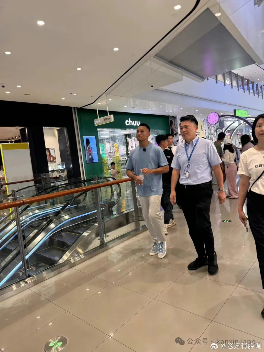 刚刚！在中国爆火的新加坡门将宣布从国家队退役