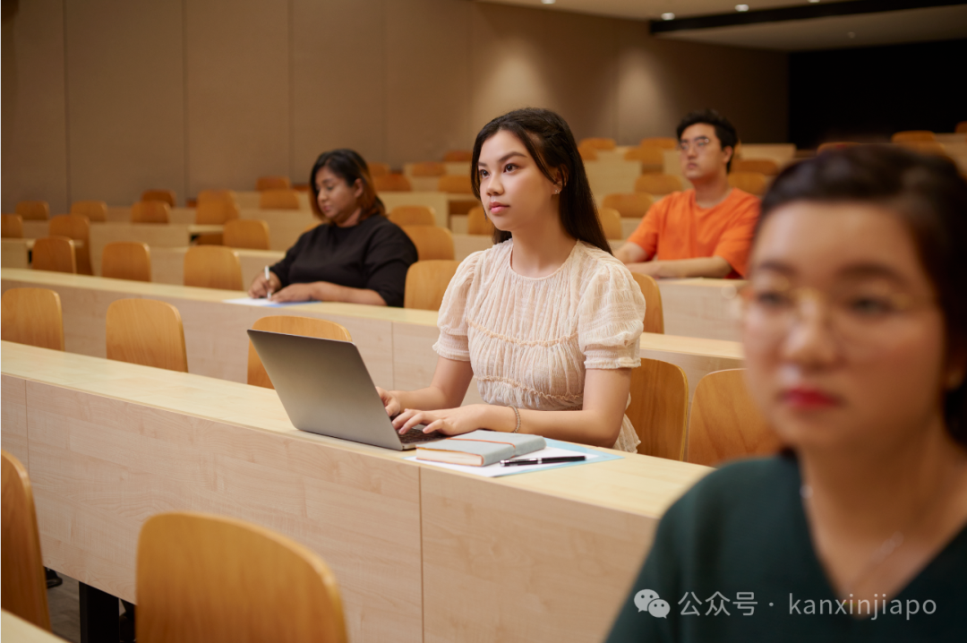 不用考雅思也能读顶尖大学的 MBA 就在新加坡!