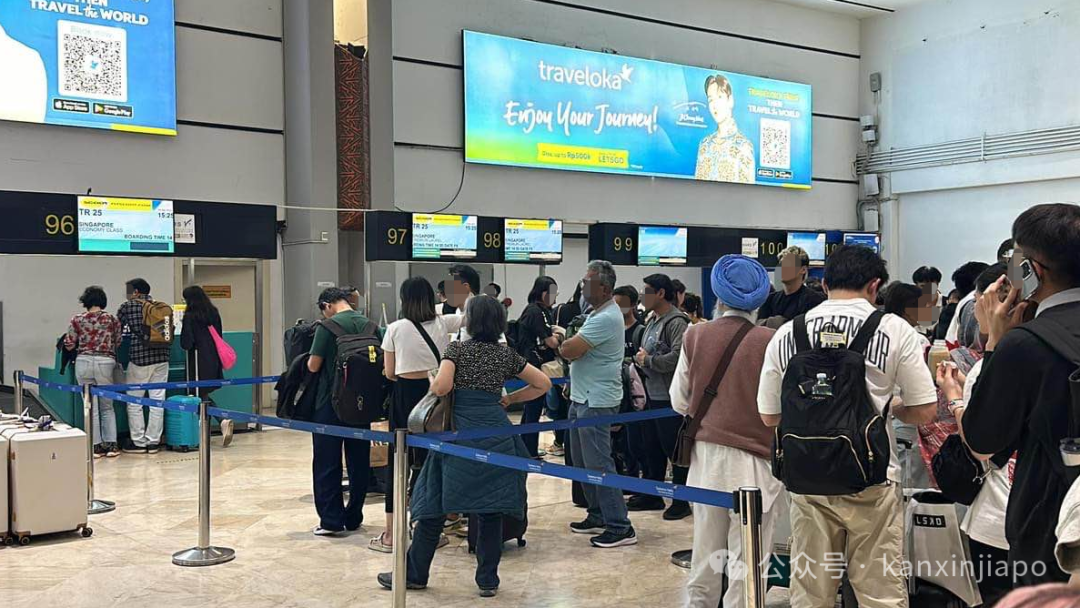 新加坡航班备降雅加达,高空引擎出状况