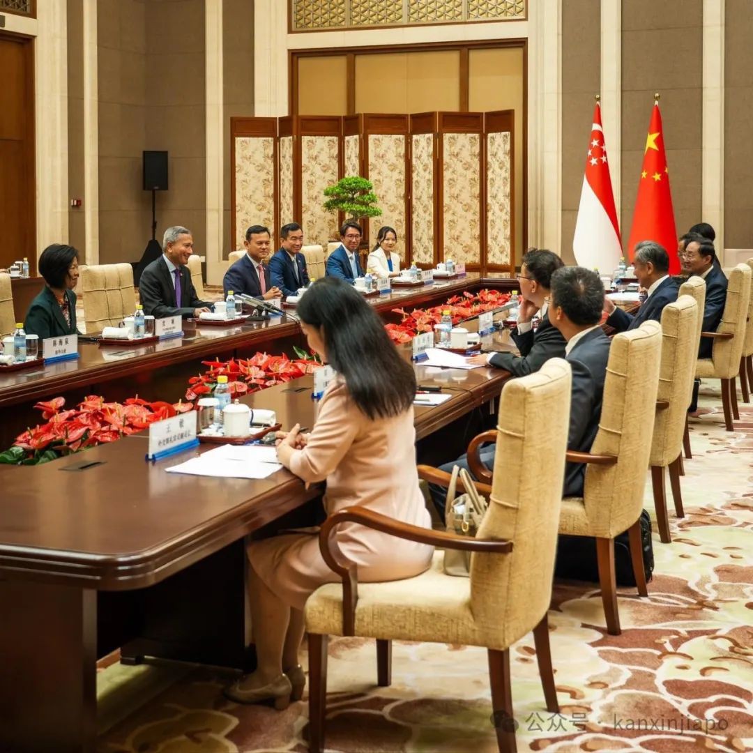 新中两国外长北京会面！互称“老朋友“ “好朋友“