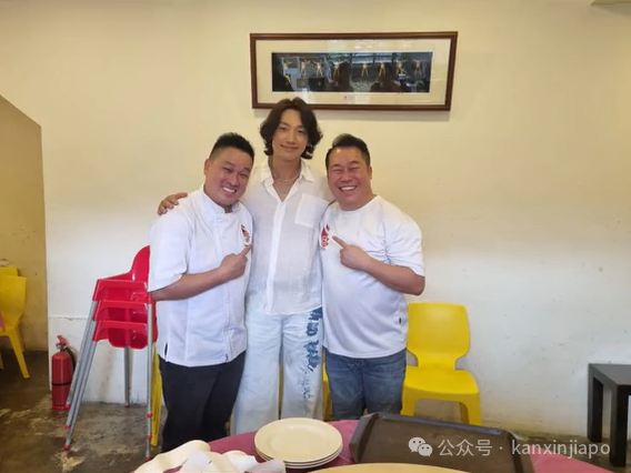 韩国巨星RAIN打卡新加坡煮炒餐馆!“入坑”了狮城哪些美食?