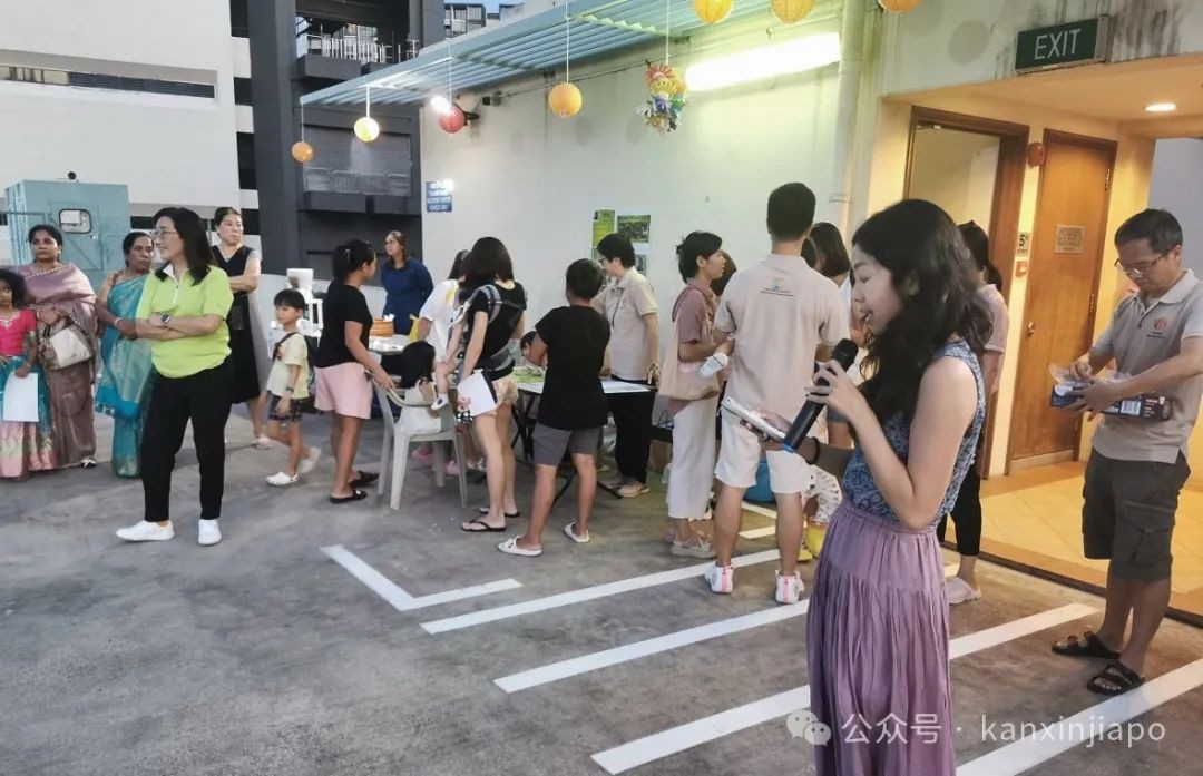 在公寓组织了一场屠妖节庆祝晚会!印度小吃,海娜纹身都安排上了