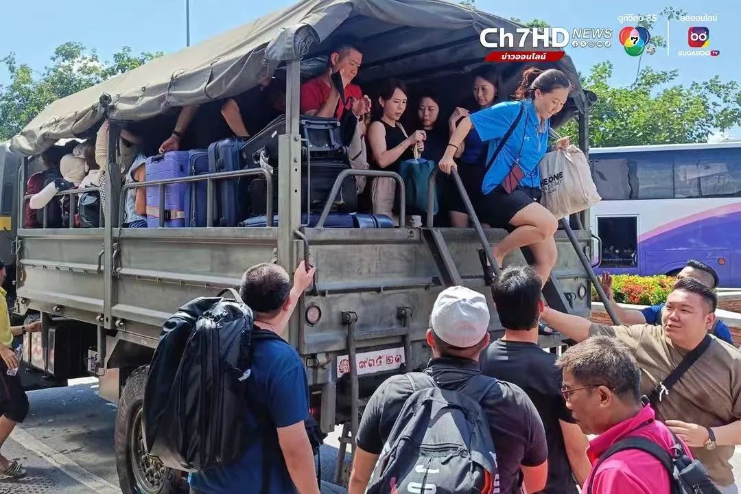 紧急!500名游客被困,泰国警方出动救援