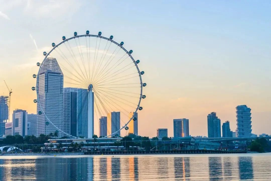 中学毕业来到新加坡,中国男孩高分考上SMU