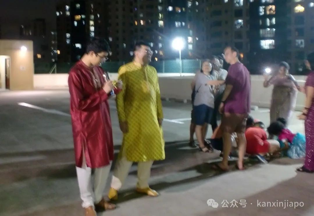 在公寓组织了一场屠妖节庆祝晚会!印度小吃,海娜纹身都安排上了