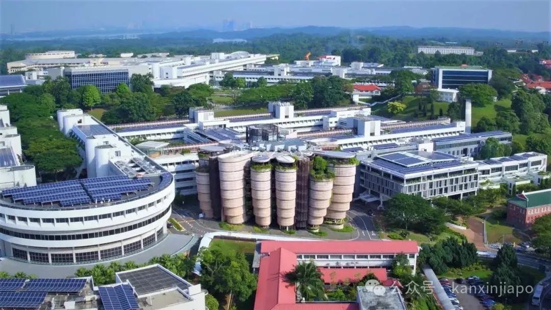 新加坡南大校车与巴士相撞!车窗玻璃碎了一地,有学生受伤