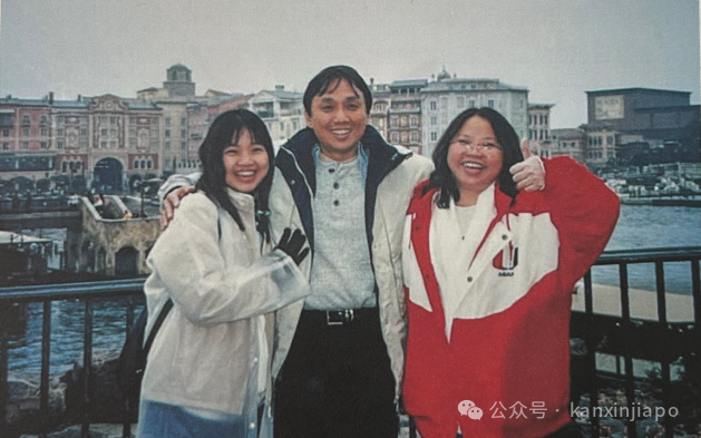 “75年前，在家乡卖了两块地，父亲坐船来新加坡打拼”