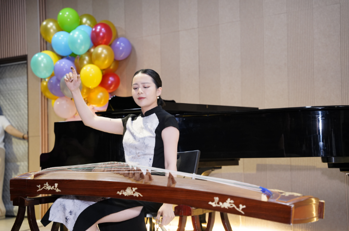 新留服之夜——“南洋风・湖湘情・教育梦”中新两国师生共庆中新建交35周年文艺联欢晚会圆满举办