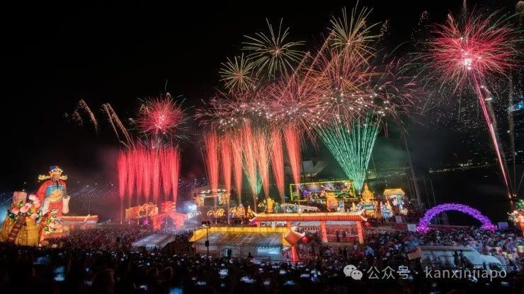 双喜临门！新加坡等五国娘惹服申遗成功！中国春节申遗成功