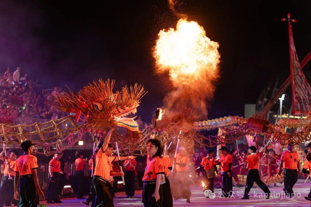 双喜临门!新加坡等五国娘惹服申遗成功!中国春节申遗成功