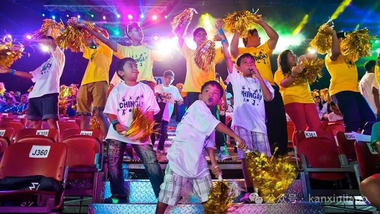 双喜临门！新加坡等五国娘惹服申遗成功！中国春节申遗成功