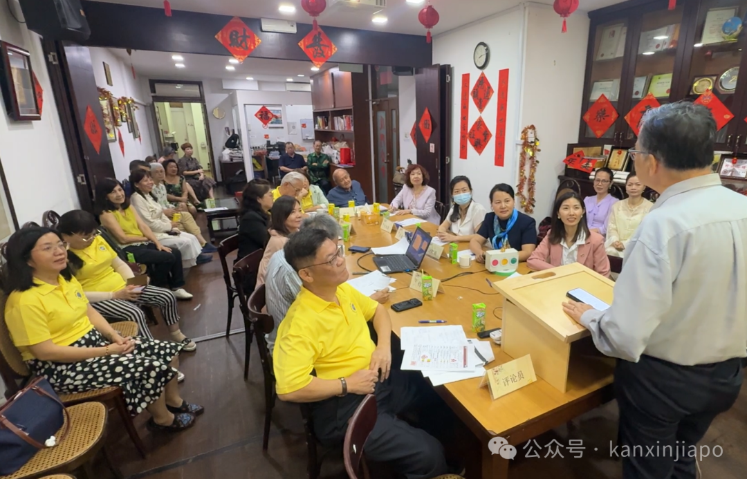 财源滚滚来~新加坡总理兼财长黄循财,写“财“字祝大家蛇年发财!