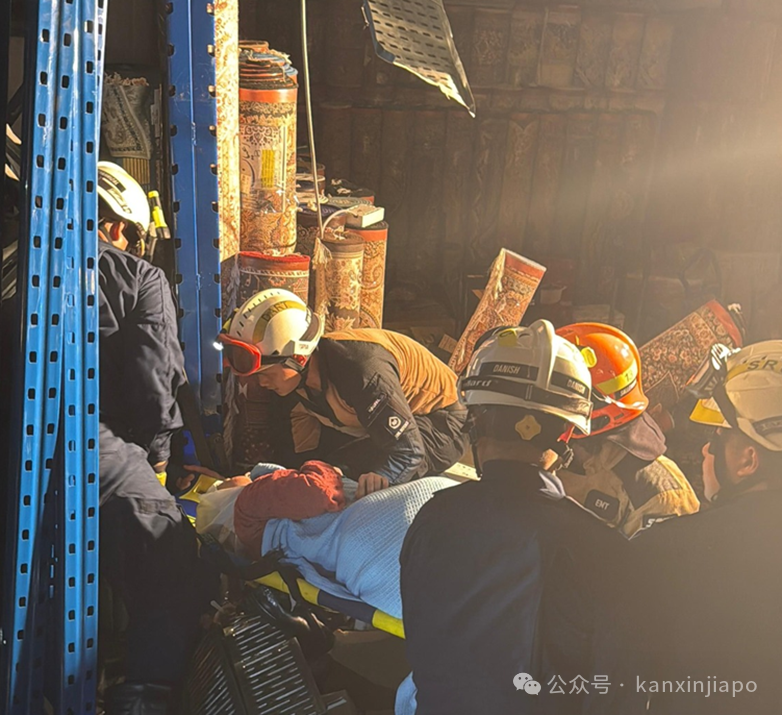 新加坡一仓库发生坍塌,四人被困!印度又双叒叕发生践踏,多人死亡