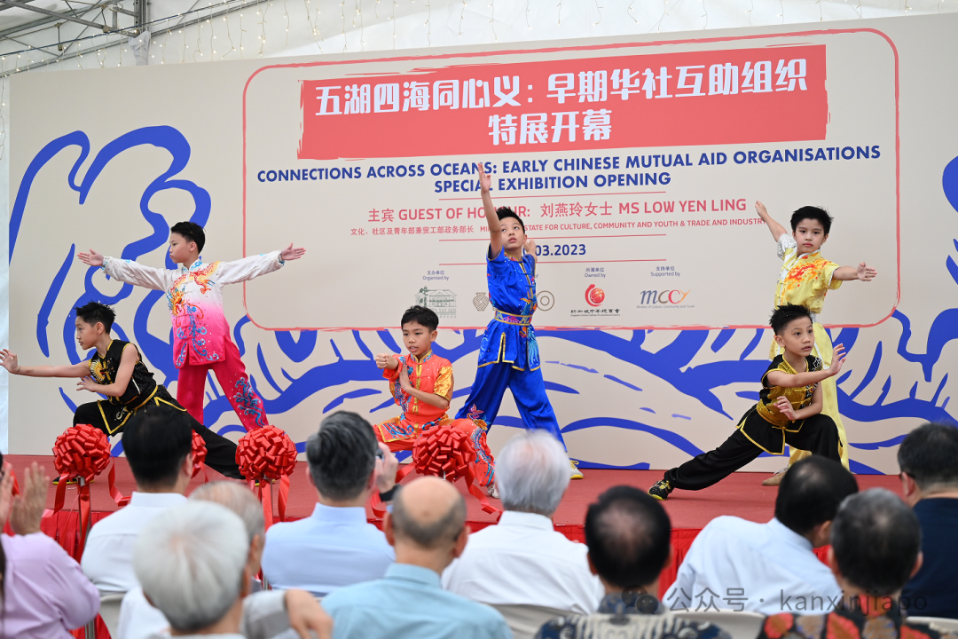 制作黄梨挞、舞狮互动、戏曲脸谱手工...新加坡晚晴园的春节氛围拉满